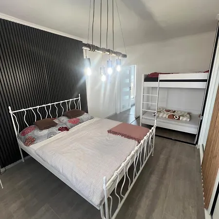 -self-check- Penthouse Nitra